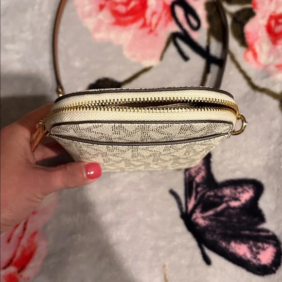 Michael Kors Beige and Brown Crossbody Bag - Picture 7 of 14